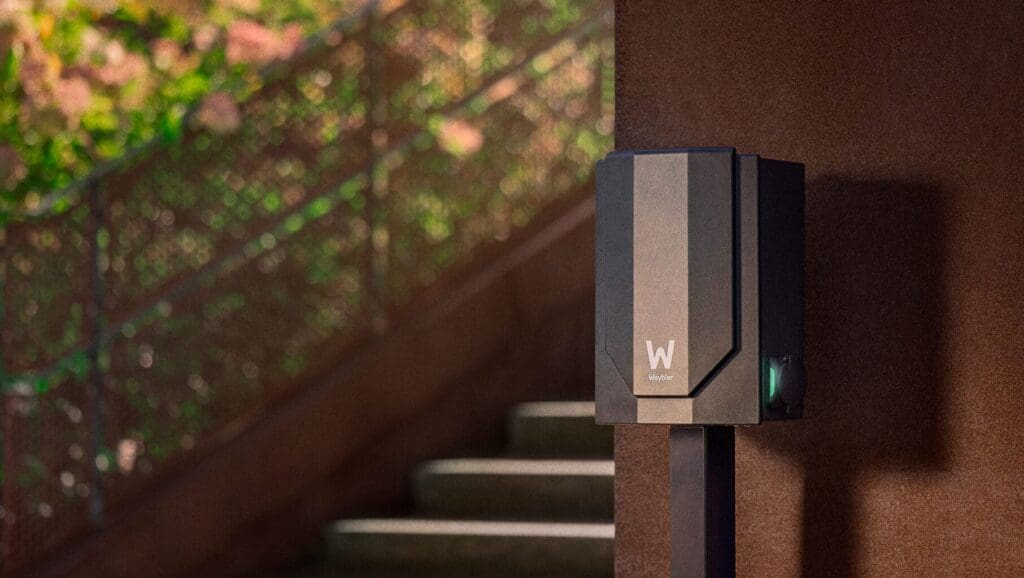 Laddbox och laddstolpar från Waybler