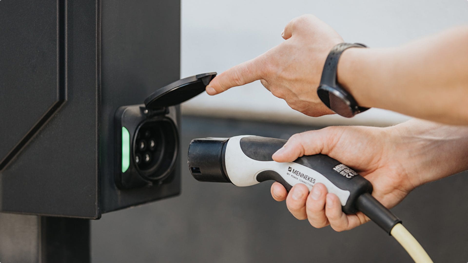 Smartta laddstationer för anställda, företagsbilar och besökare.