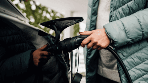 Laddstationer för fastighetsbolag med elbilsladdning