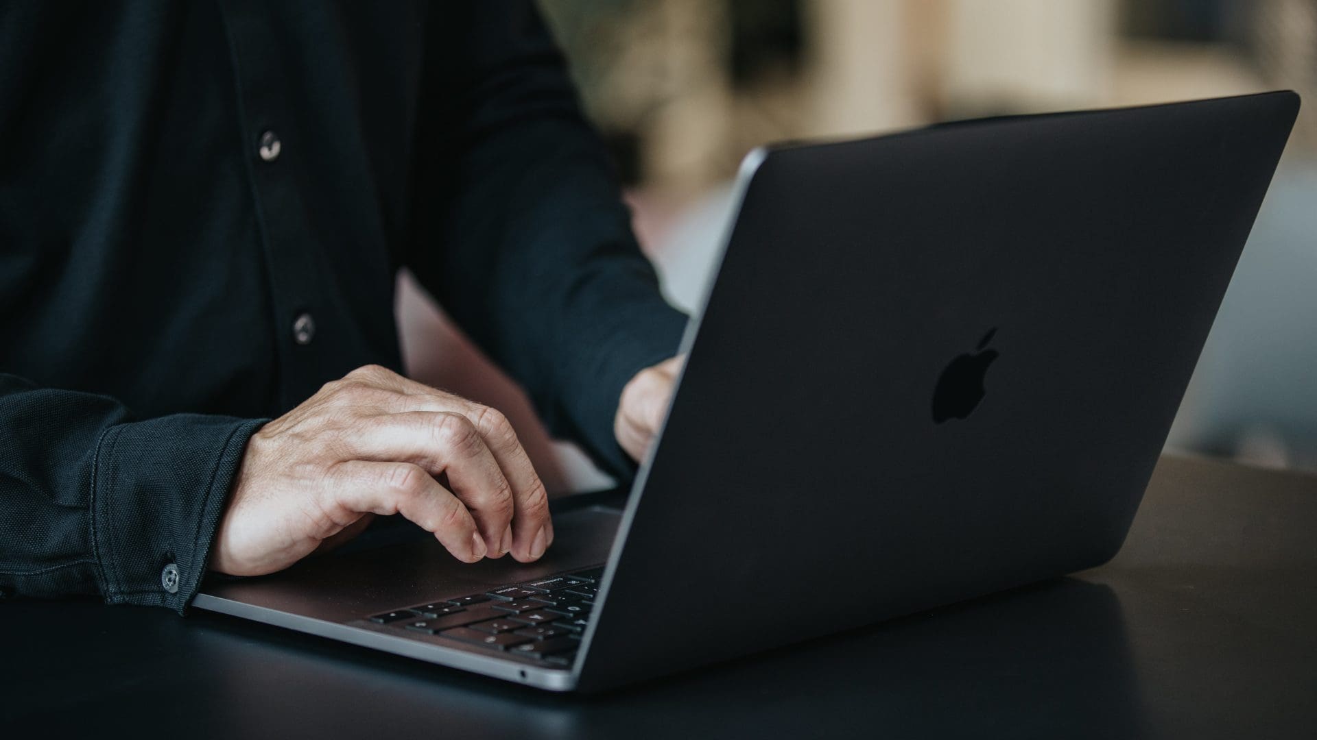 Kontakta oss för offert på elbilsladdning i brf, samfällighet eller företag